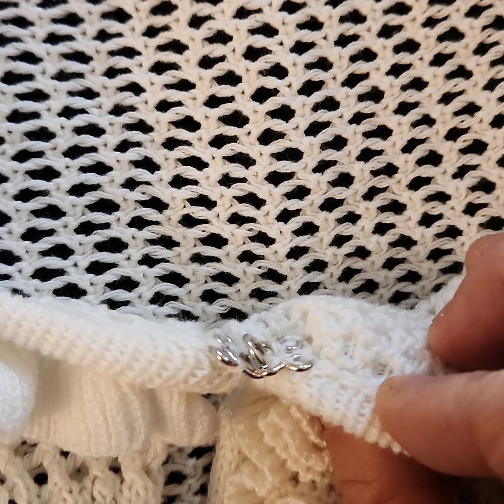 Bundle- 4 Sweet Outfit Pieces - Picture 11 of 16